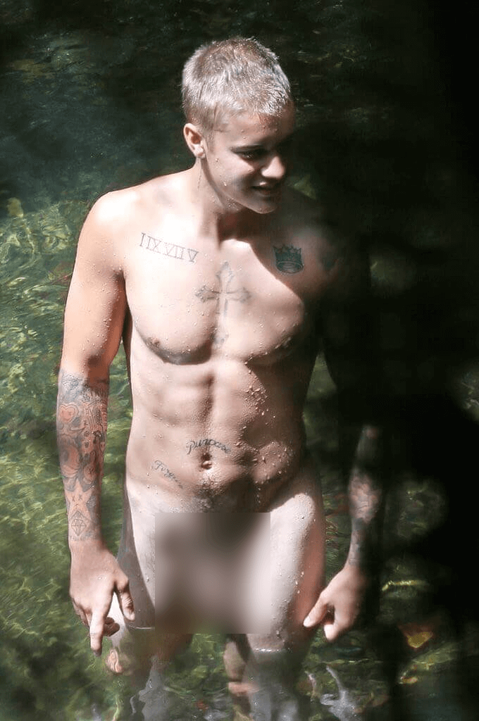 Justin Bieber nude on Hawaii vacation